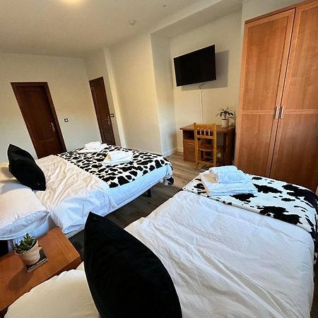 Bicis & Vacas Hotell La Pola de Gordon Exteriör bild